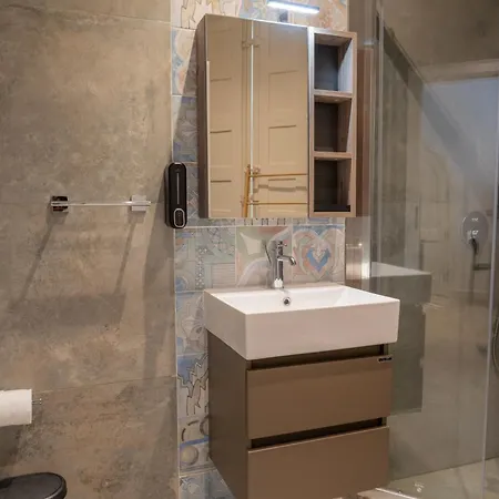 Emilio's Apartman Sliema