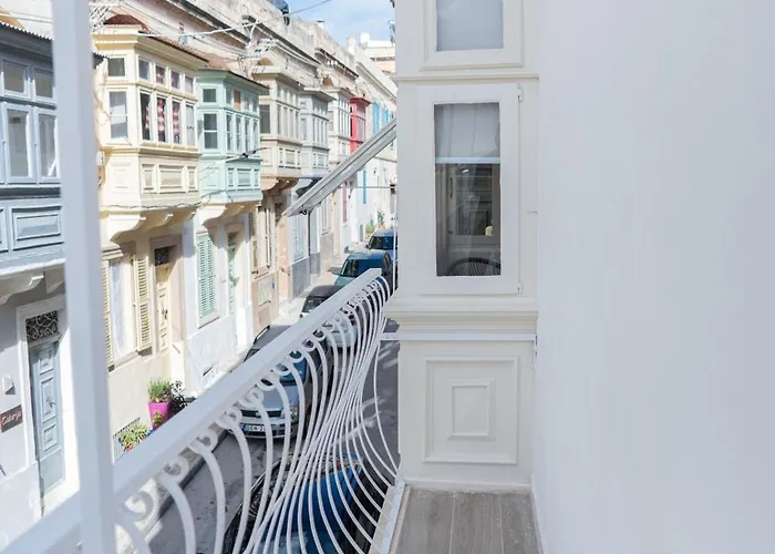 Emilio's スリーマ